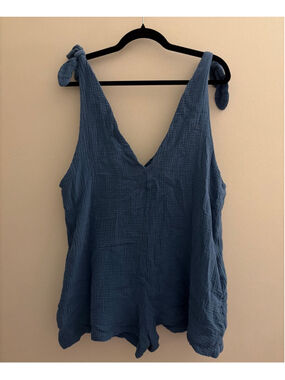 Women's CUPSHE Blue Gauze V-Neck Romper M